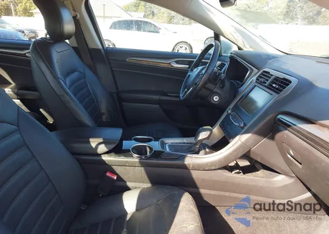 2013 Ford Fusion Se z USA, uszkodzony, nr VIN 3FA6P0H92DR337029